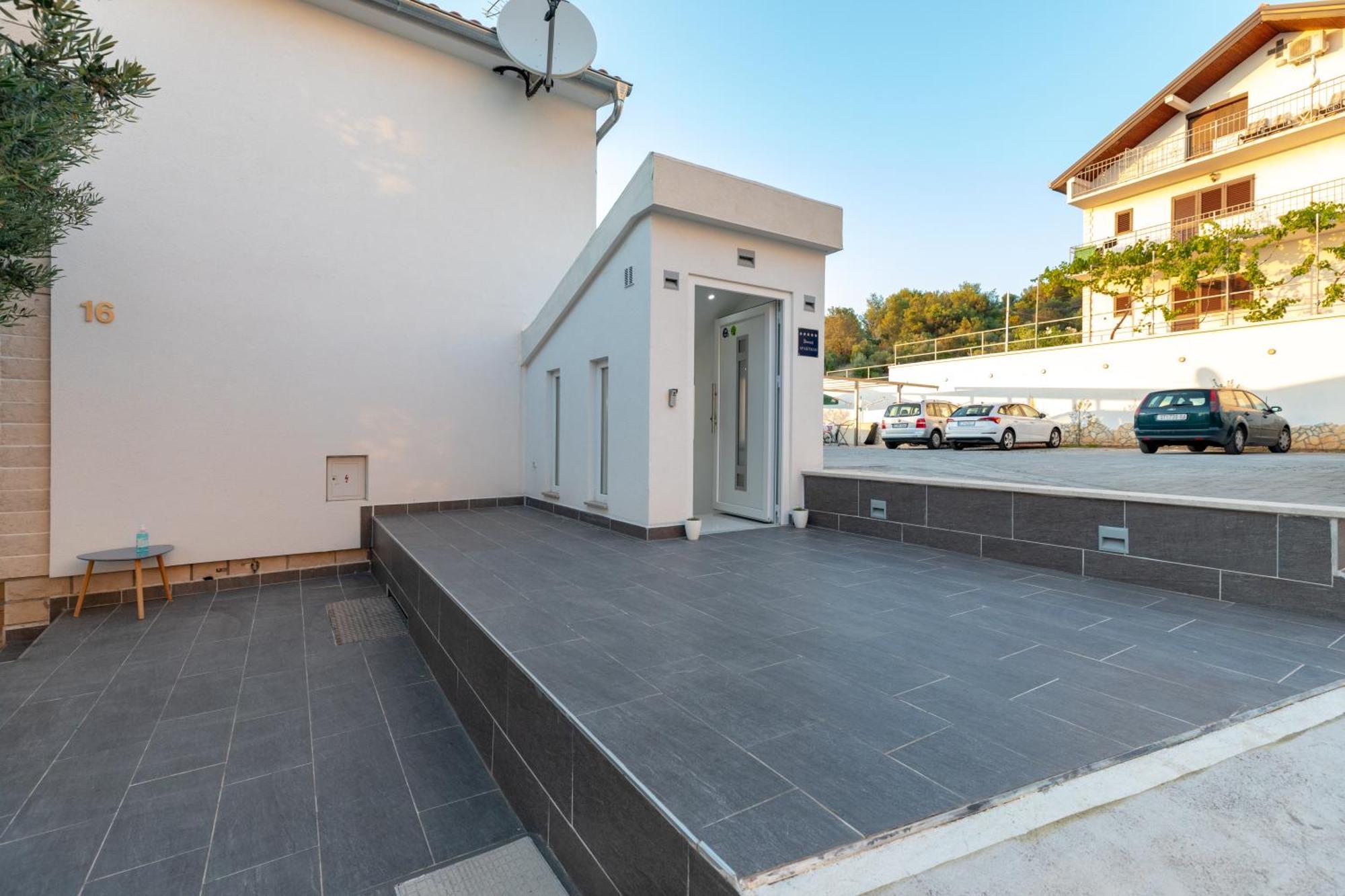 Luxury Apartment Aria Trogir Buitenkant foto