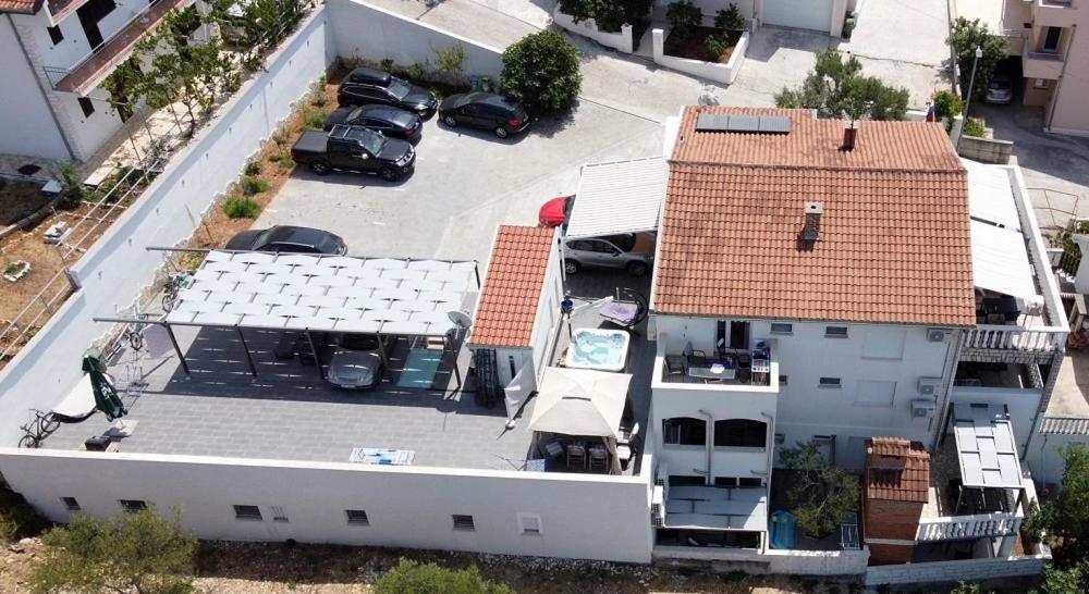 Luxury Apartment Aria Trogir Buitenkant foto